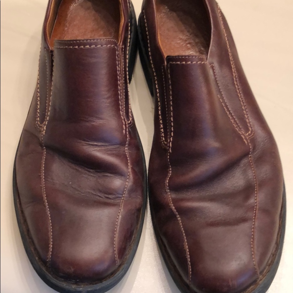 Dress shoes